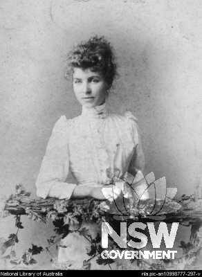 Ethel Turner c.1890 aged 20. (nla.pic-an10998777-297-v)