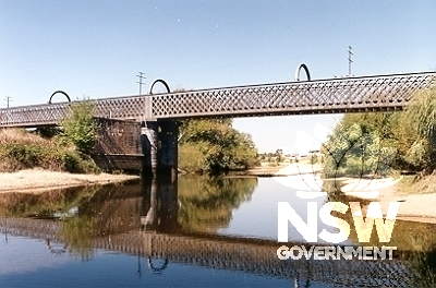 Bathurst Rail Bridge over Macquarie River