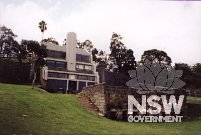 The Walter Burley Griffin Incinerator is of historical significance because it is associated with a move by Local Governments along the eastern seaboard of Australia to adopt a new technology in the 1930s.