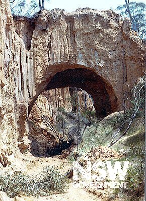 The Grand Arch is approximatley 5 metres in diameter.  In the top left corner is the remains of a vertical shaft originating from the level of the creek bed as it was in 1851.