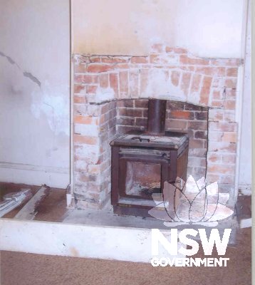 Neoblie - example of fireplace damage. Very badly damaged, in needs of urgent repairs.