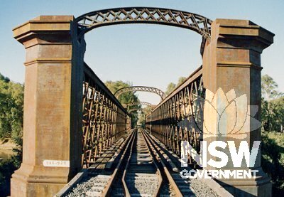 Narrandera rail bridge over Murrumbidgee River