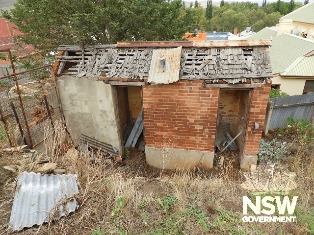 Old Gundagai Gaol, former Courthouse Outhouse looking south.