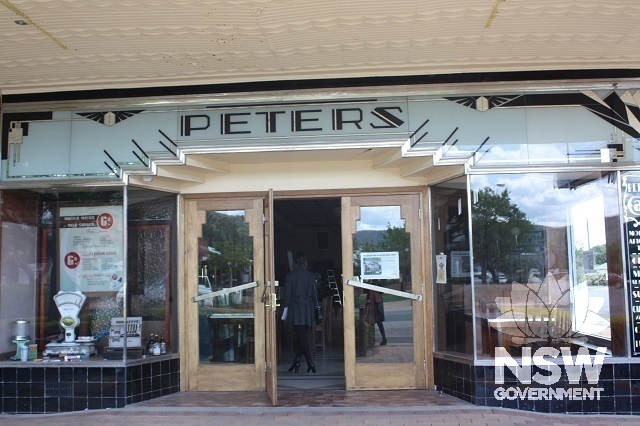 The Roxy Theatre and Peters Greek Café Complex