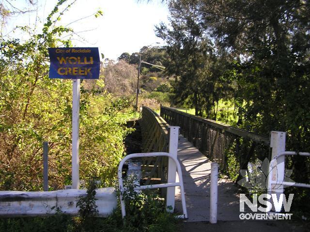 Footbridge over Wolli Creek at Western end of Henderson Street