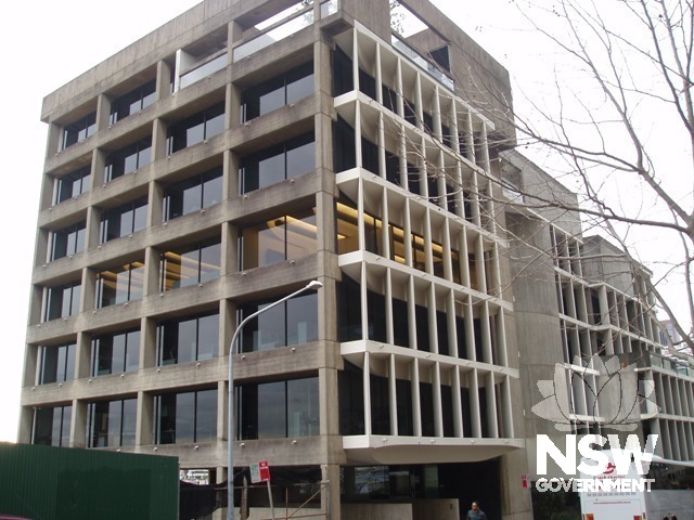 2 Glen Street in foreground