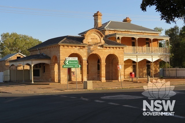 Wilcannia Post Office - front (north-west) and side (north-east) elevation (Reid St)