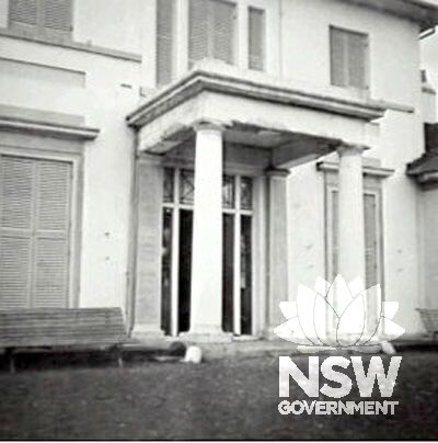 Denham Court House - portico - Historic photograph (undated) held in Campbelltown City Library (Ref   001\001581)