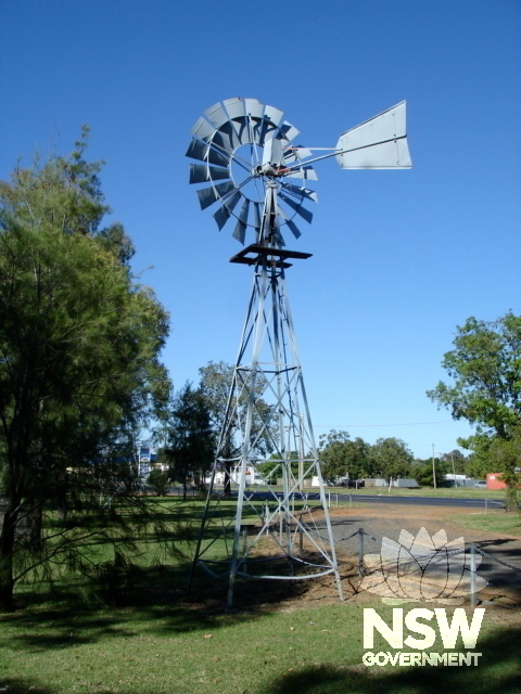 Howard Bagshaw KM Pattern windmill.