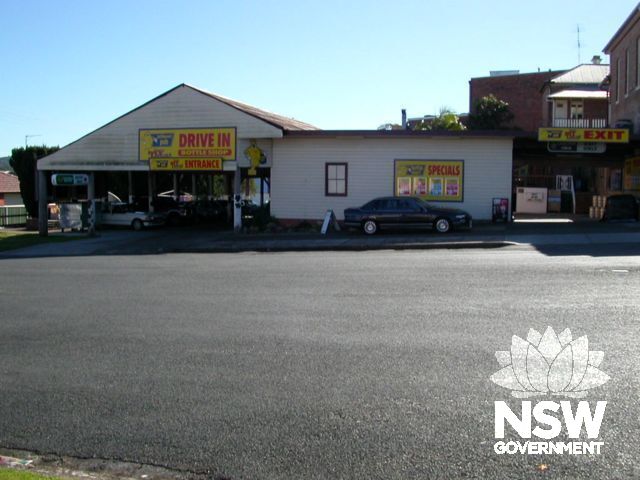 Australian Hotel & Stables