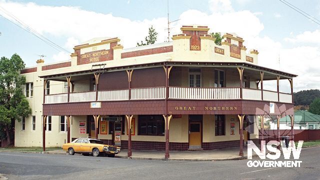 The Great Northern Hotel, corner of William Street & Anzac Parade, Teralba, viewed from the north-west. (Doring Neg.425.19)