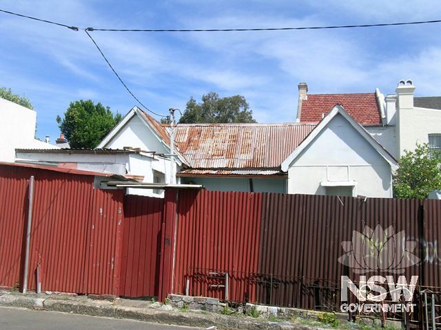 Former gatehouse to Annandale Farm