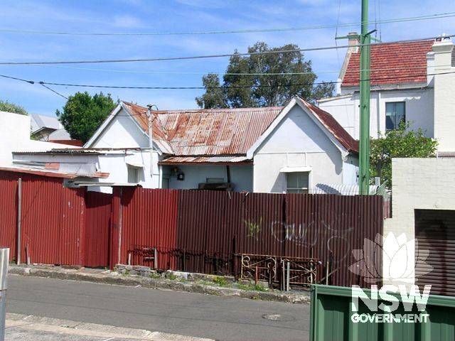 Former gatehouse to Annandale Farm