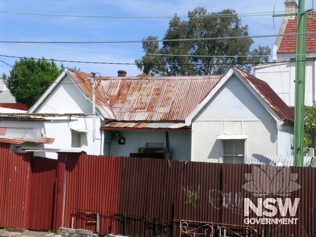 Former gatehouse to Annandale Farm