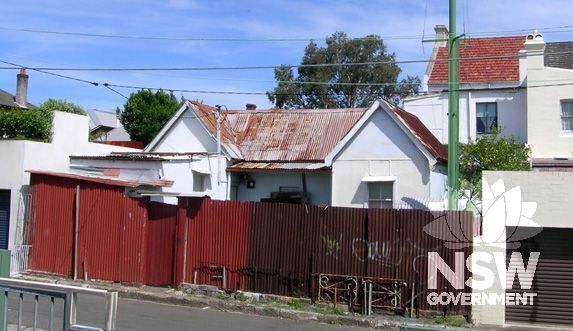 Former gatehouse to Annandale Farm