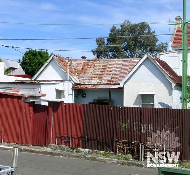 Former gatehouse to Annandale Farm