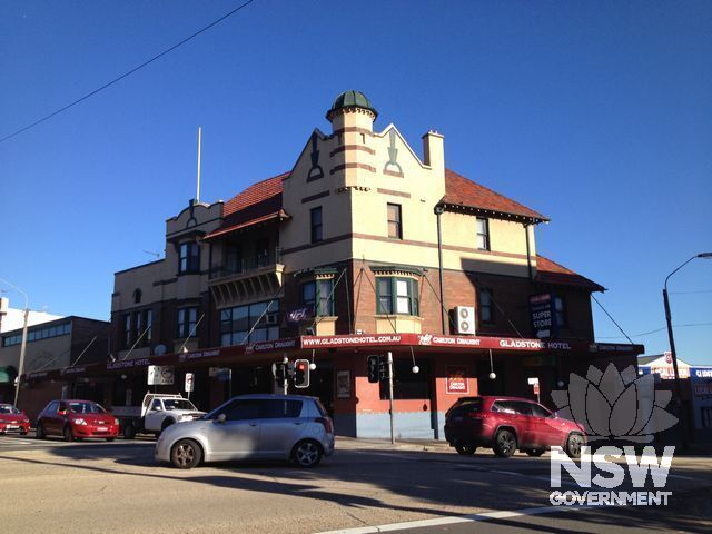 Gladstone Hotel