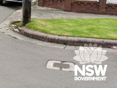 Brick kerb adjacent to  2 Stanley St