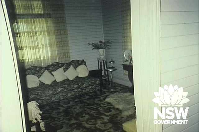 Seaview Loungeroom