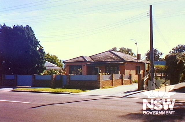 Zemelman Bungalow.