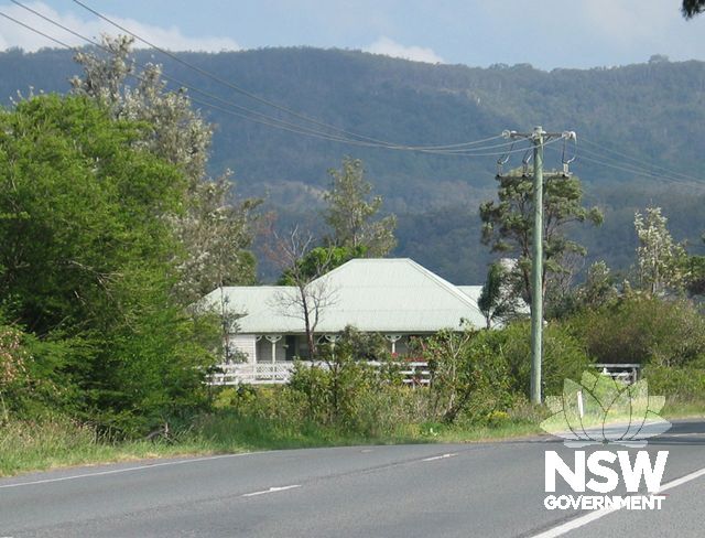 Illawarra Escarpment from Boles Meadows Farm Albion Park.