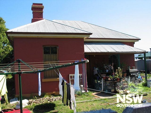 Albion Park Railway Station Master's Residence (former).