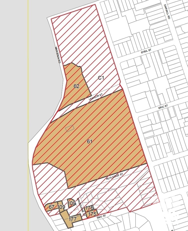 Map of Brush Farm Park Conservation Area (hatched red), with heritage items marked orange Source: LEP heritage map