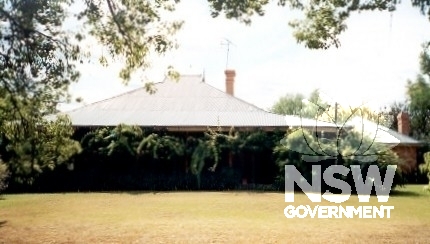 Narrawa front elevation