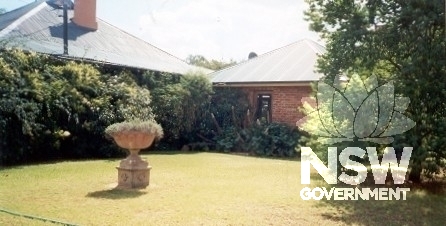 Narrawa side lawn