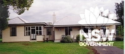 Front of 'Woodbine' Cottage, 'Yaralla' Estate