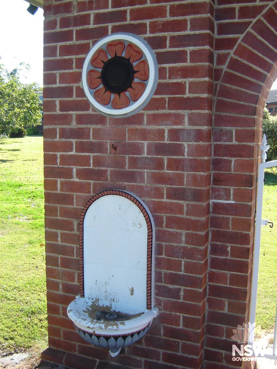 Casino Hospital Memorial Gates - water fountain