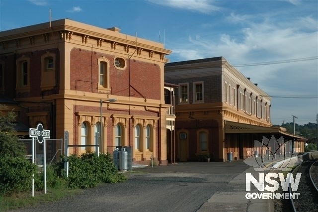 Werris Creek station buildings and platform