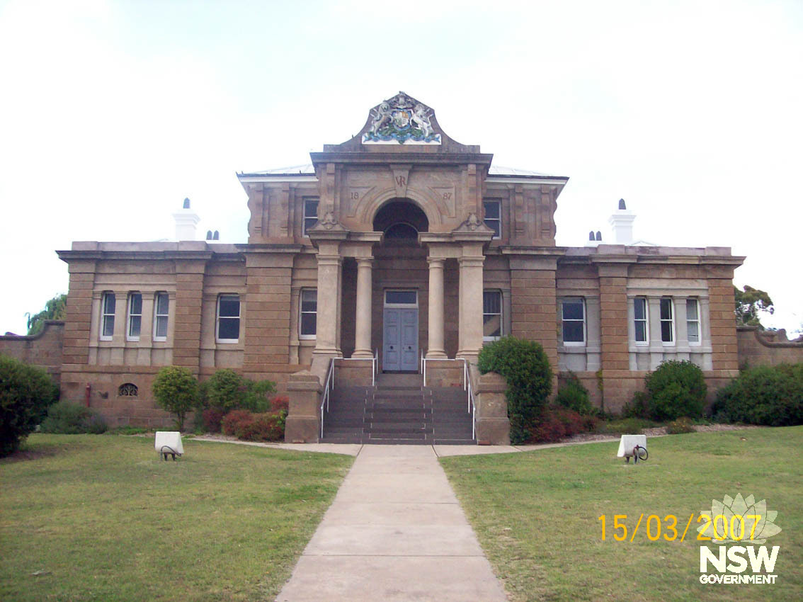 Cooma Courthouse, front elevation.