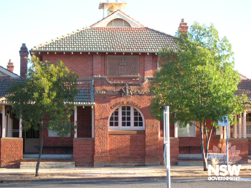 Narrandera Court House front elevation