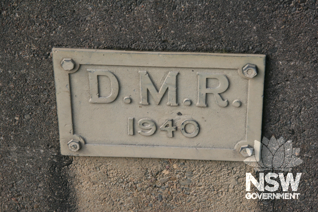 Date plaque