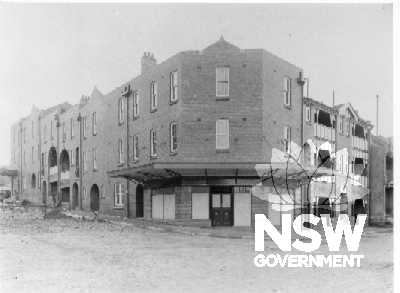 Gloucester Street, corner little Essex Street, 1914, Housing Board, subject building on right of photo