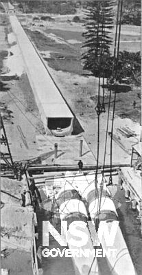 Positioning of the two syphon pipes by the 'Titan' Crane for the construction of the NSOOS