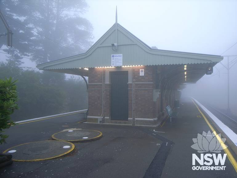 Medlow Bath Station building looking from Sydney end