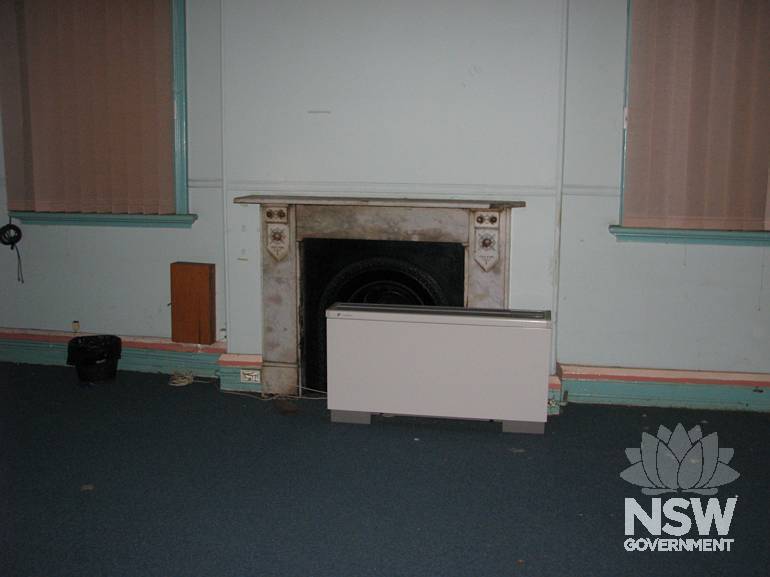 Eveleigh Chief Mechanical Engineers Office - fireplace c.2011