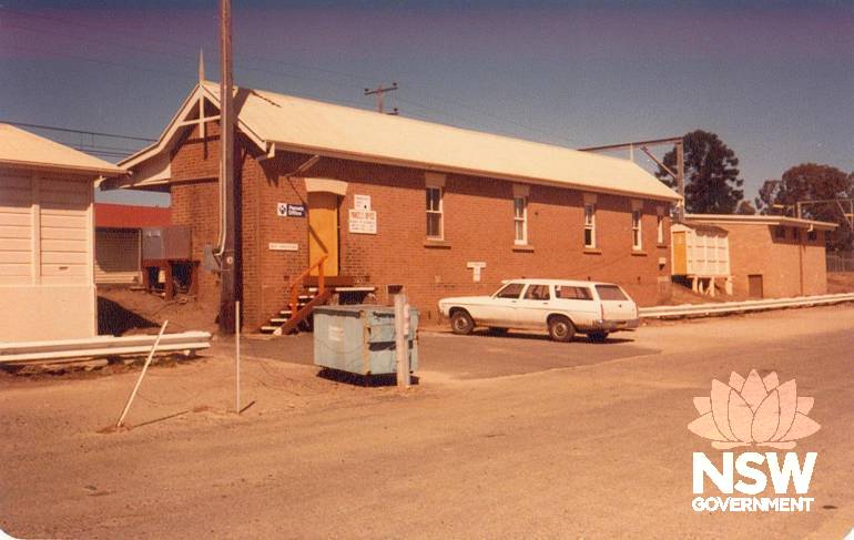 Ingleburn Station August 1984
