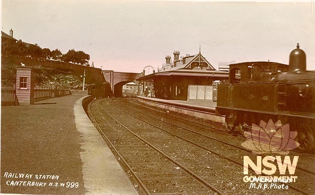 Canterbury Station in period 1916-1926