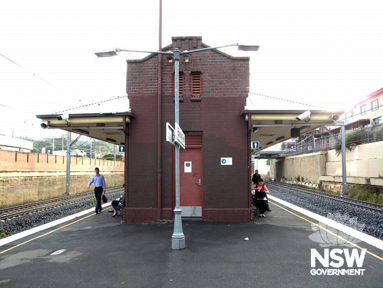 Bardwell Park Railway Station - Platform  building - west elevation