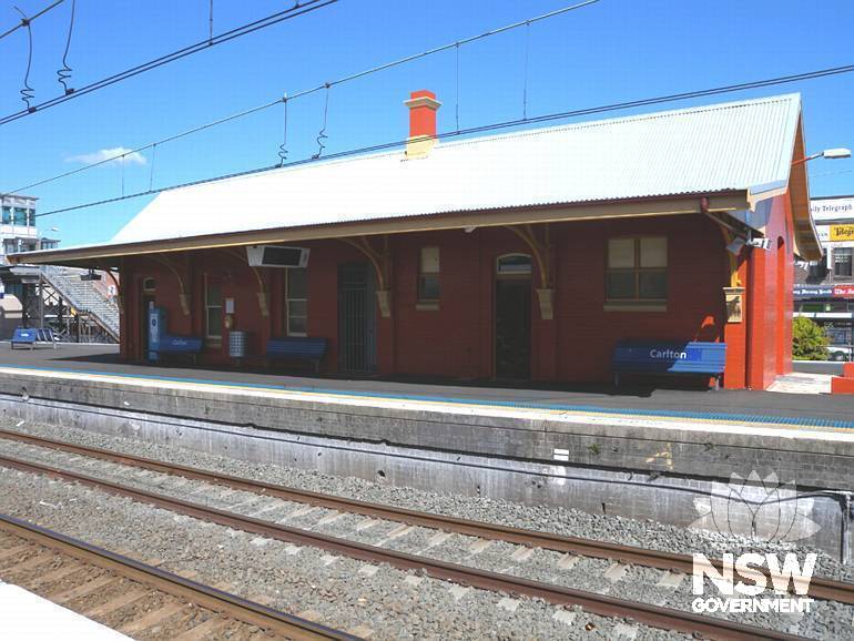 Carlton Railway Station - Platform 3/4  building - north elevation