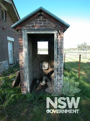 Four Winds toilet