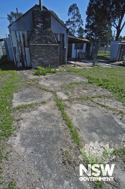 Rose Cottage and Early Slab Hut