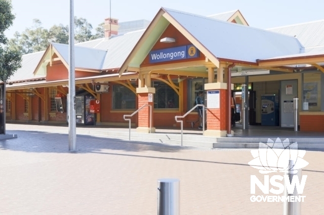 Wollongong Railway Station Group - Western entrance to Platform 1
