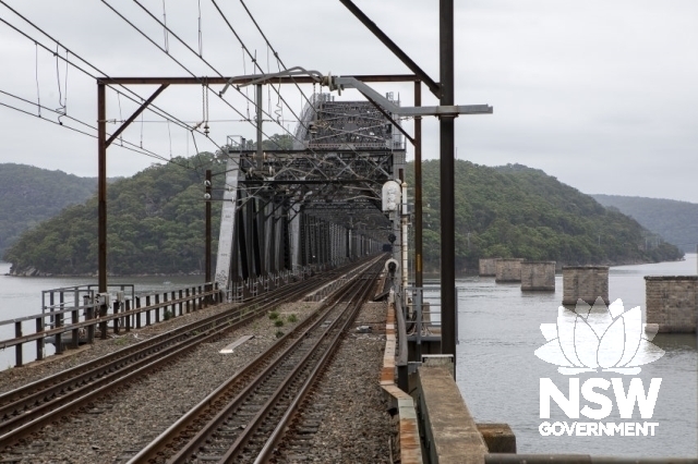 Hawkesbury Long Island - Current railway bridge