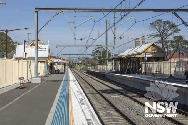 Bulli Railway Station Group - Looking south along platform 2