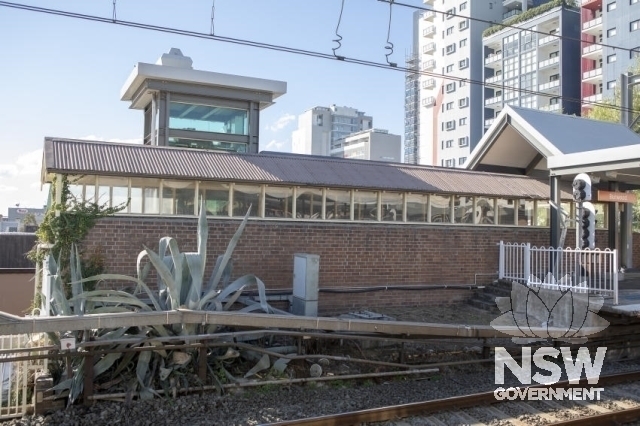 Burwood Railway Parcel's Office and Underbridge - Platform 1 lightwell over stairs to the subway.