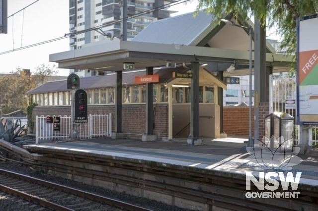Burwood Railway Parcel's Office and Underbridge - Platform 1 lightwell over stairs to the subway.